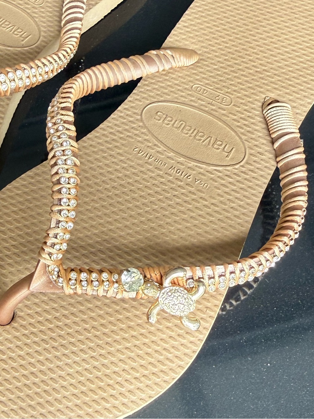 Havaianas Women's Rose Gold Embellished Turtle Thong Sandals